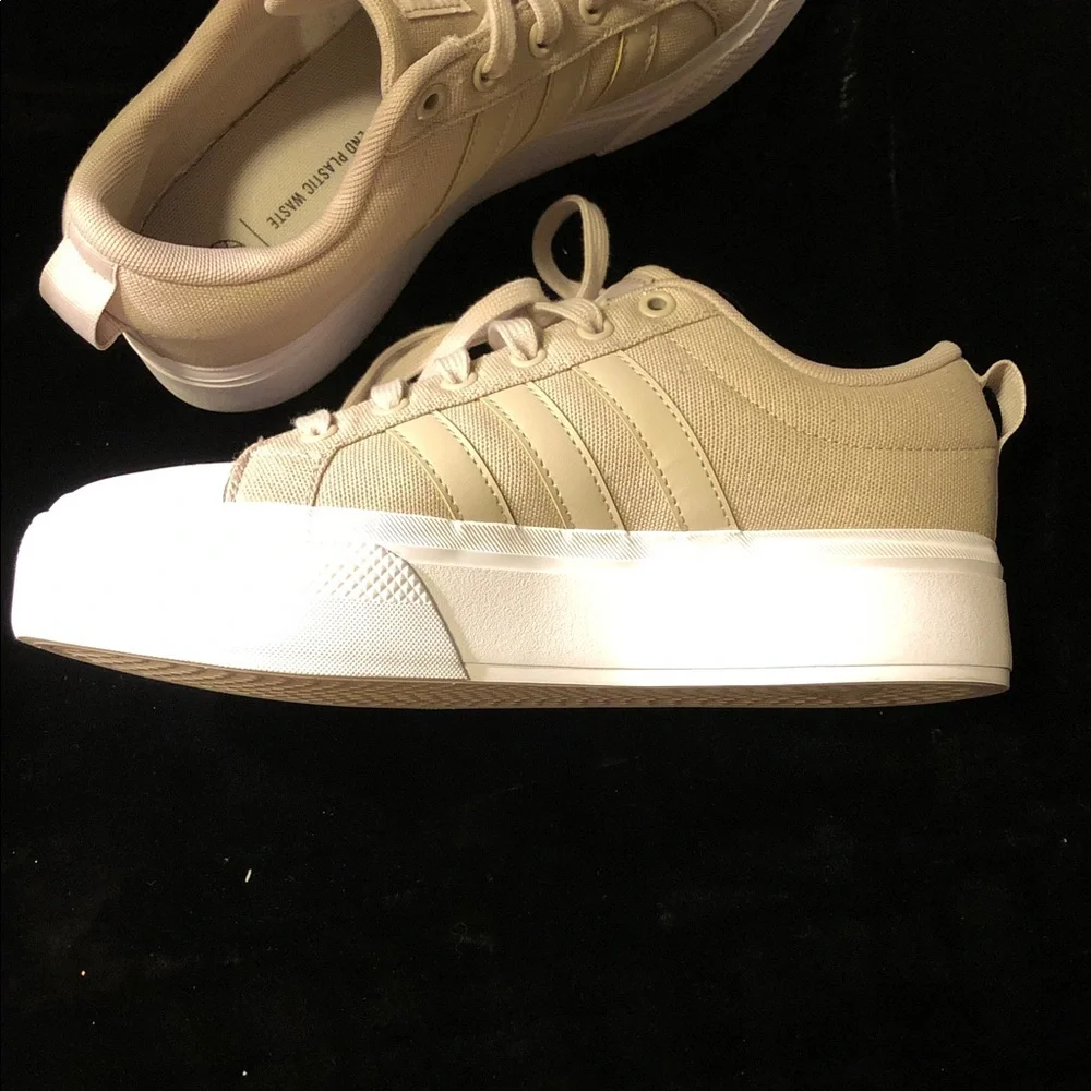 Adidas Womens Bravada 2.0 canvas platform sneakers 6